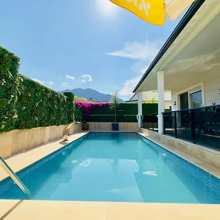 De Lluvia Villa