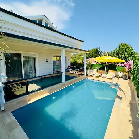 Villa De Lluvia *